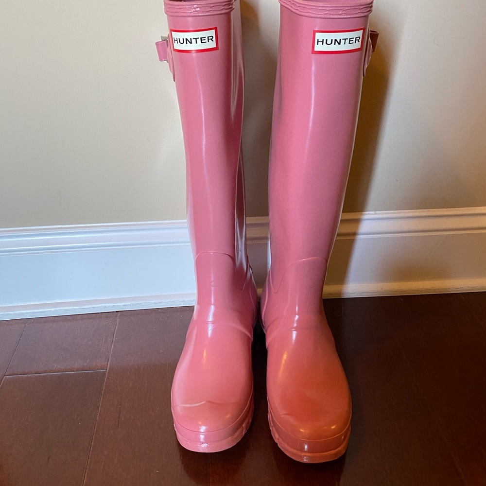 EUC dusty rose hunter boots size 8